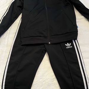Jogging suit adidas